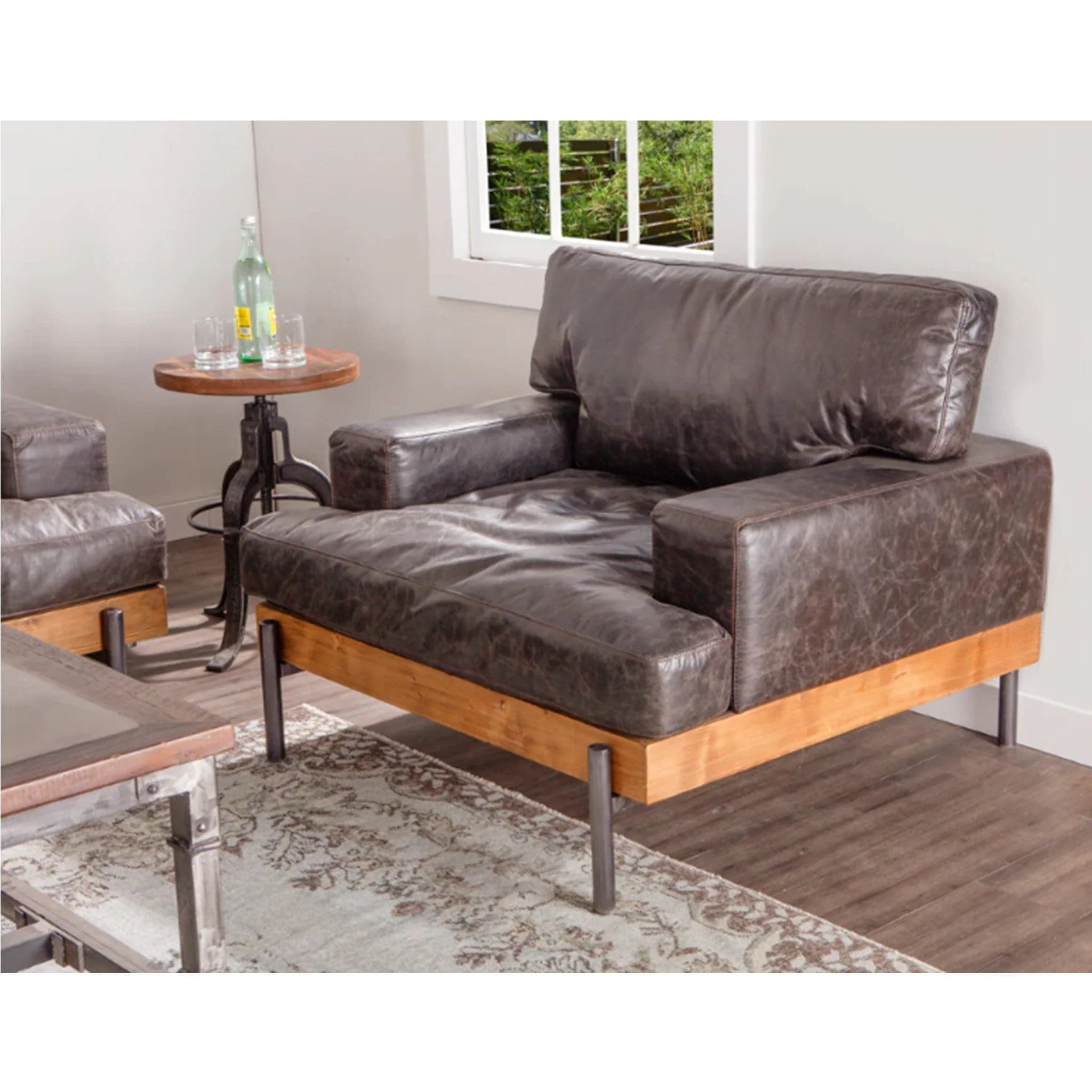 Chiavari Leather Armchair - Image 6