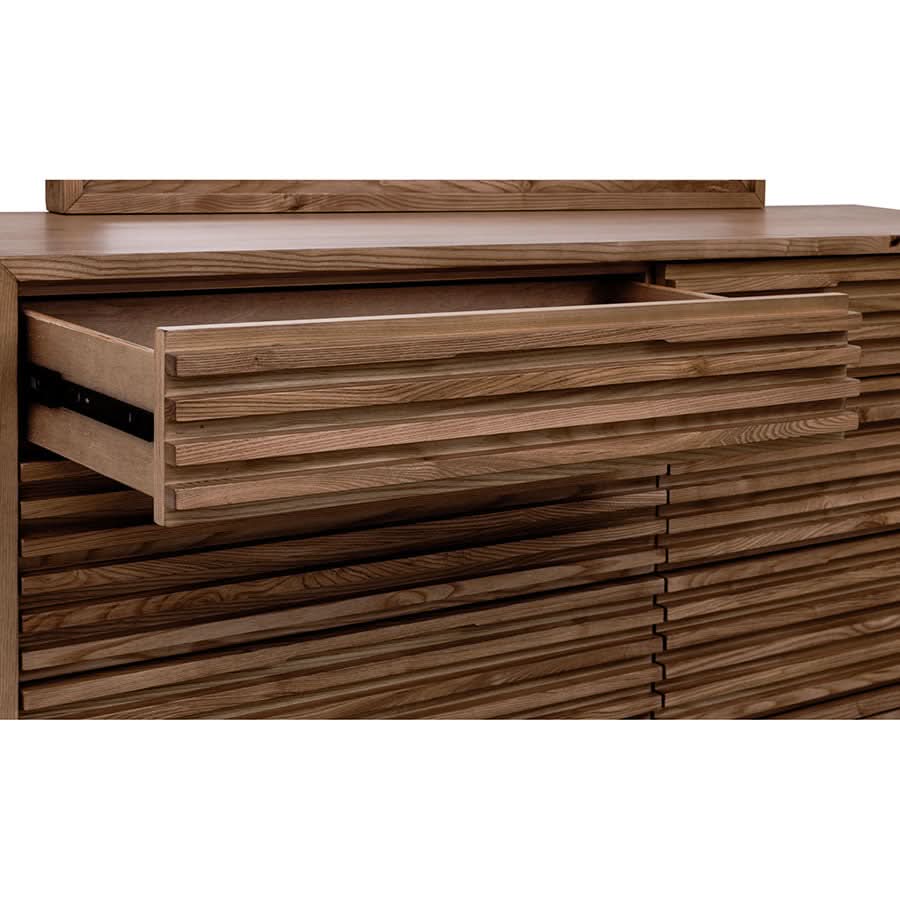 Tanner Dresser - Image 5